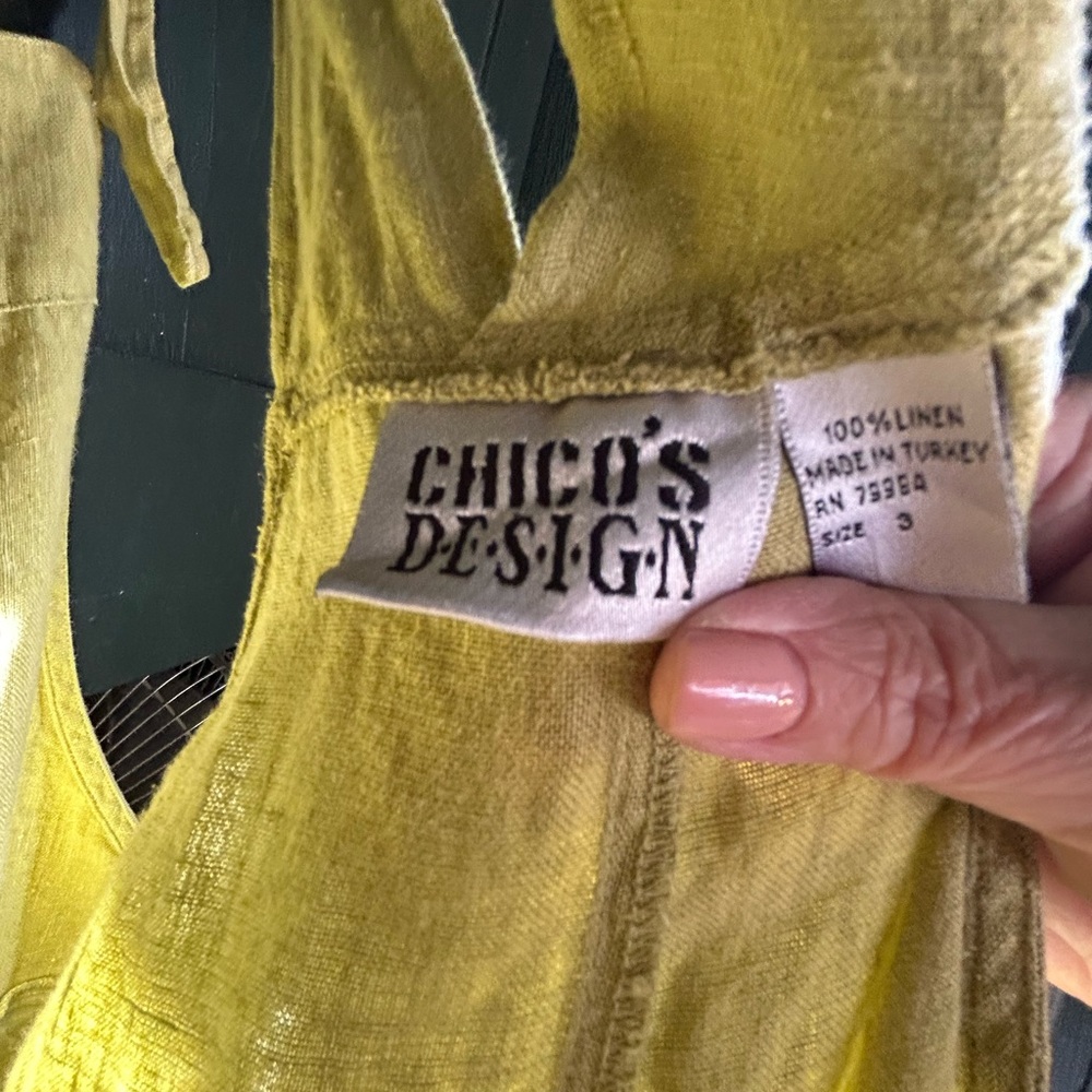 Chicos SZ 3  linen overalls, crop capri, leg XL